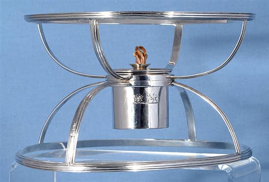 A large George III silver revolving dish stand and burner, by William Fountain, width 287mm, weight 18.2oz/569grms.